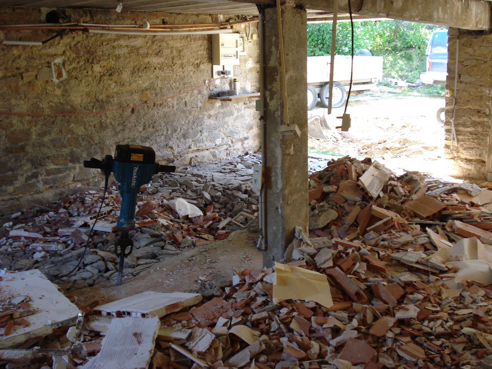 Démolition à Montigny-sur-Canne